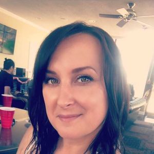 Meet your Posher, Eva